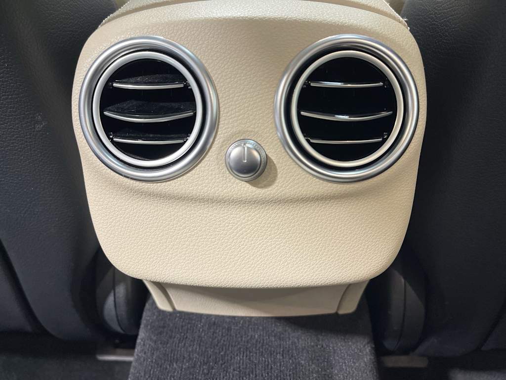 Thumbnail: 2019 Mercedes-Benz C-Class - 25