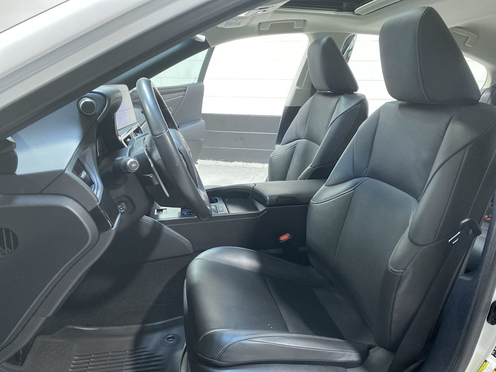 Thumbnail: 2024 Lexus ES - 12