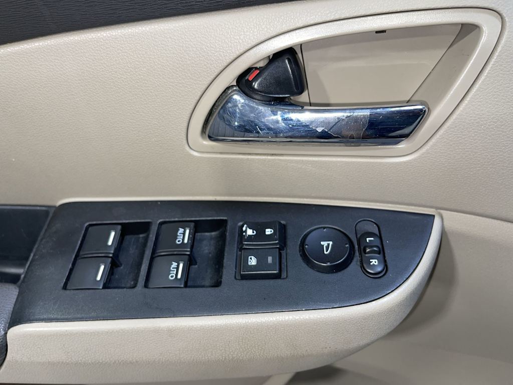 Thumbnail: 2015 Honda Odyssey - 23