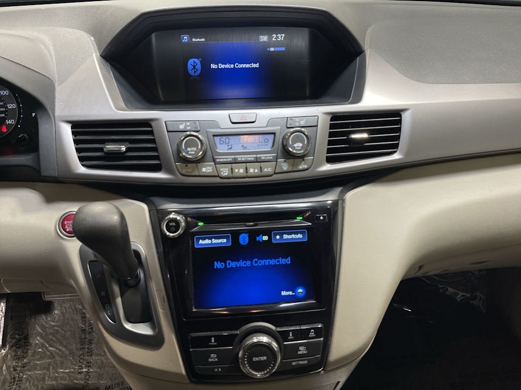 Thumbnail: 2015 Honda Odyssey - 14