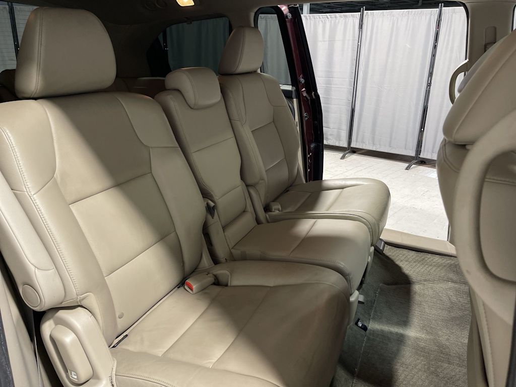 Thumbnail: 2015 Honda Odyssey - 19