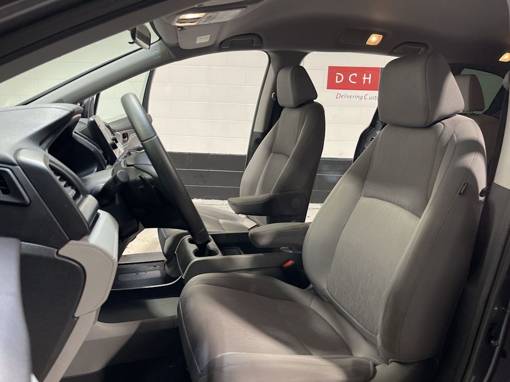 Thumbnail: 2018 Honda Odyssey - 11
