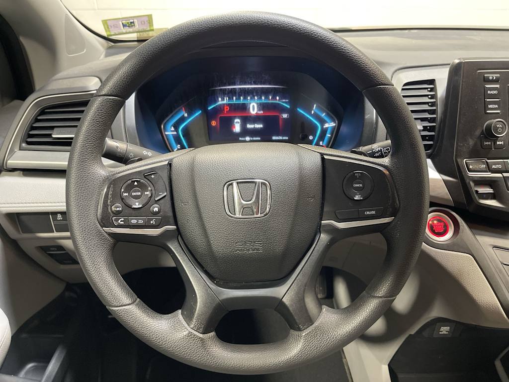 Thumbnail: 2018 Honda Odyssey - 9