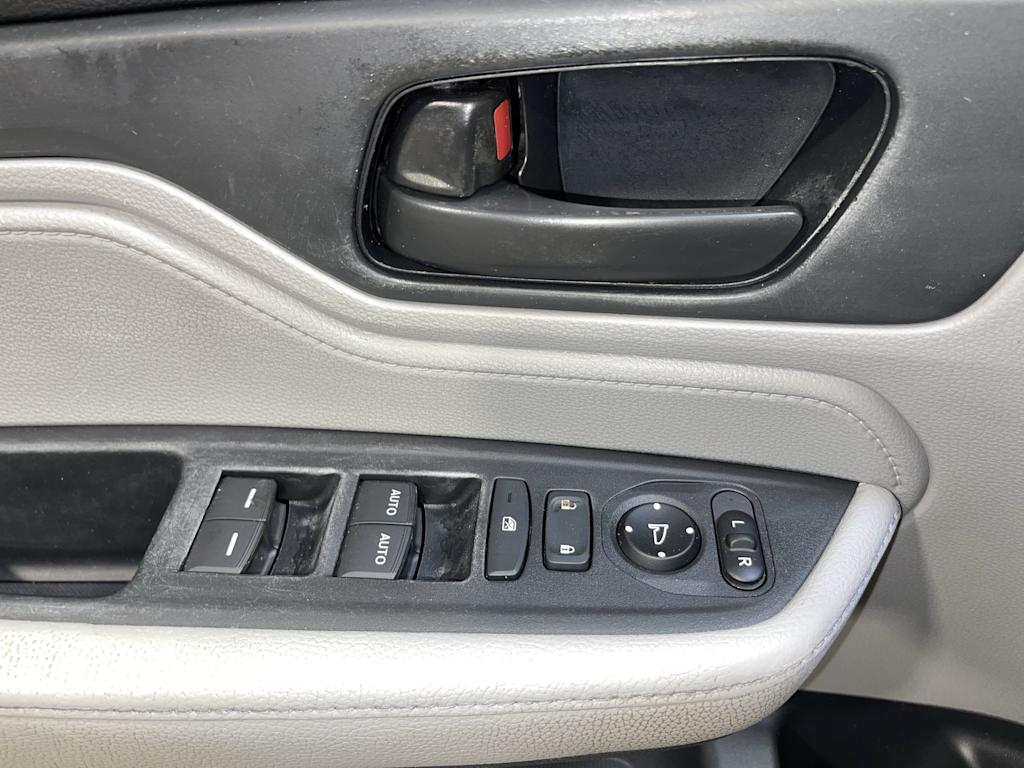Thumbnail: 2018 Honda Odyssey - 22