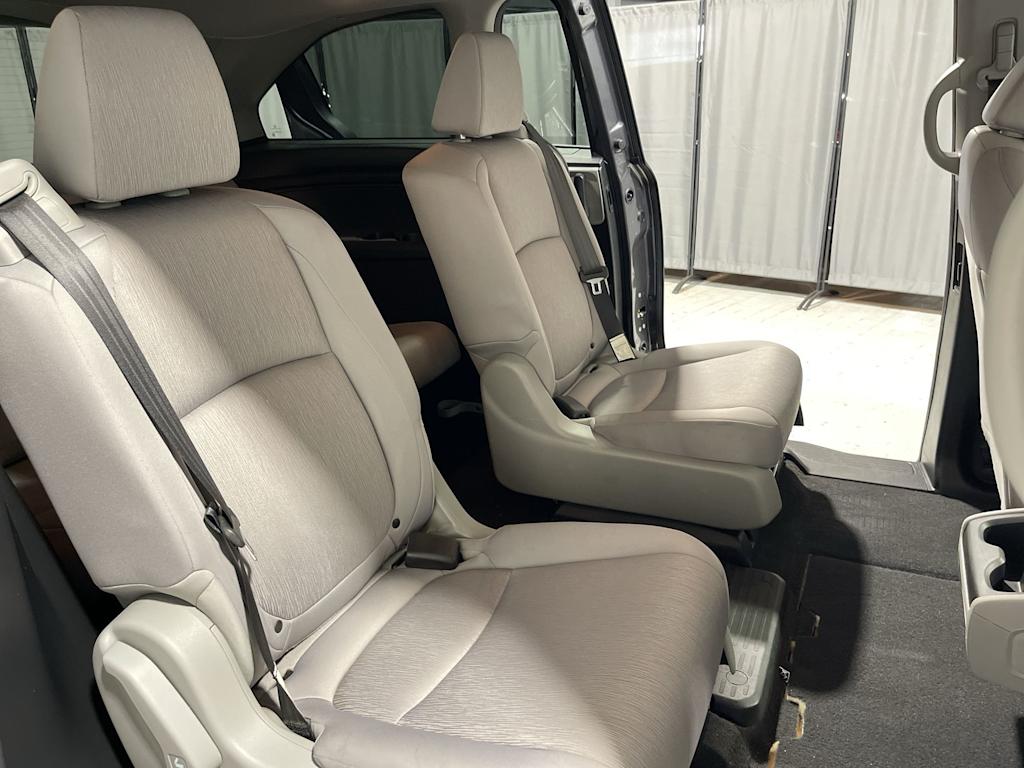 Thumbnail: 2018 Honda Odyssey - 18