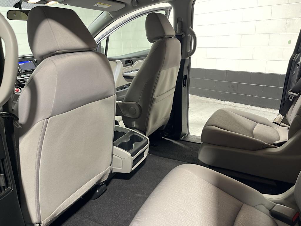 Thumbnail: 2018 Honda Odyssey - 17