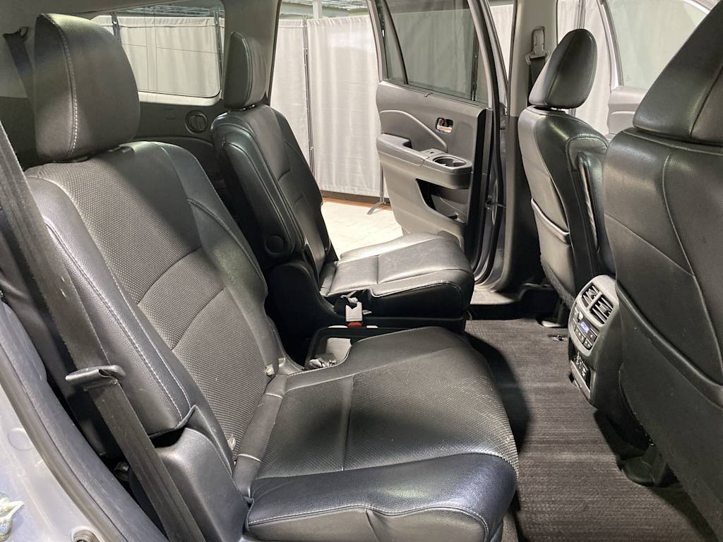 Thumbnail: 2016 Honda Pilot - 20