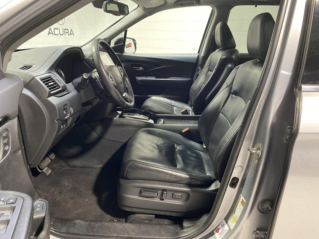 Thumbnail: 2016 Honda Pilot - 11