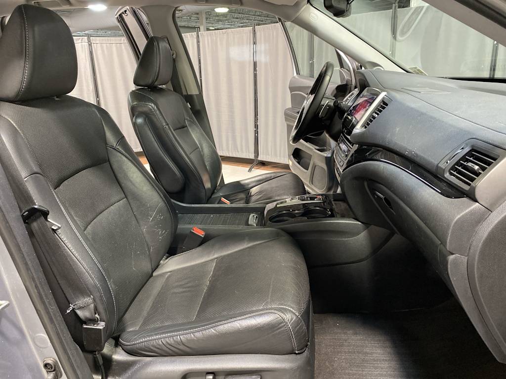 Thumbnail: 2016 Honda Pilot - 21