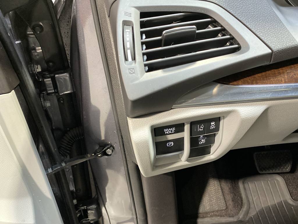 2017 Acura MDX Base 23
