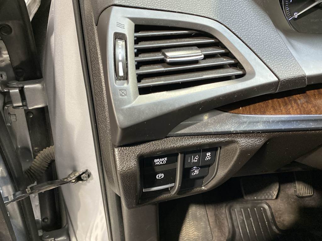 2017 Acura MDX Base 23