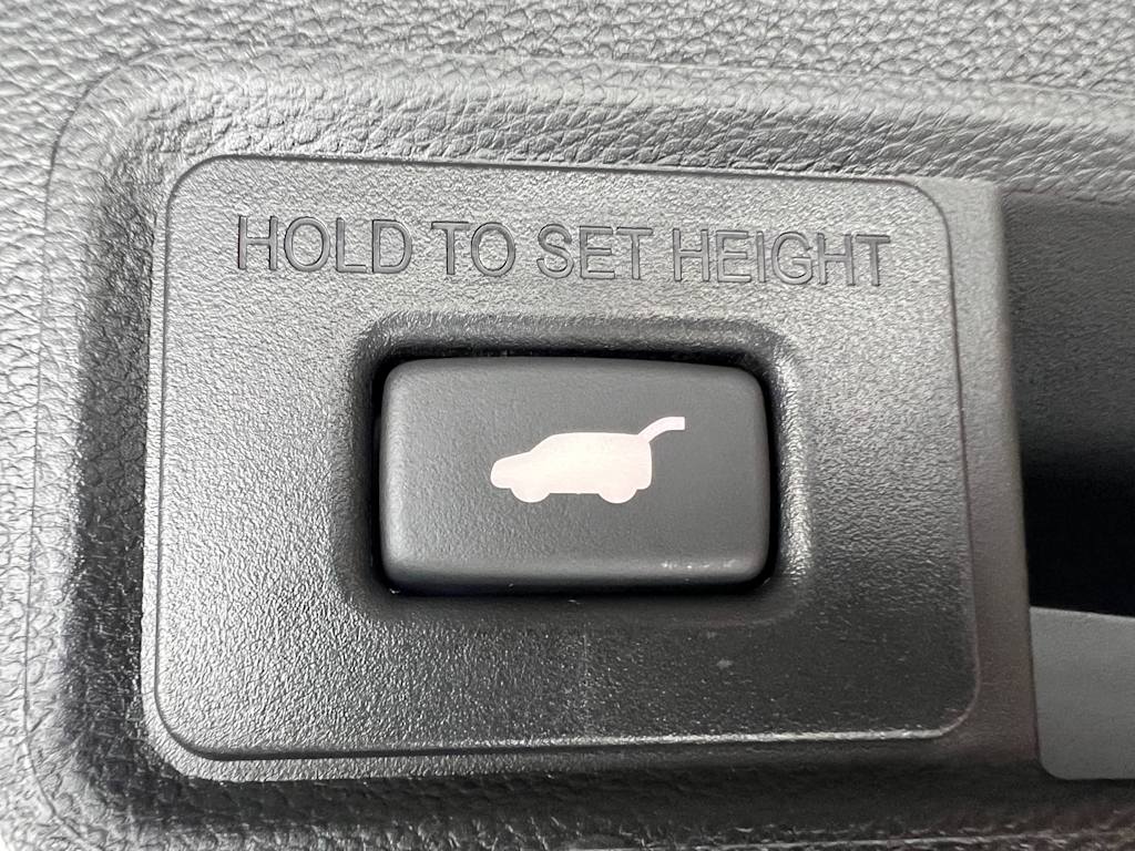 Thumbnail: 2025 Acura RDX - 31