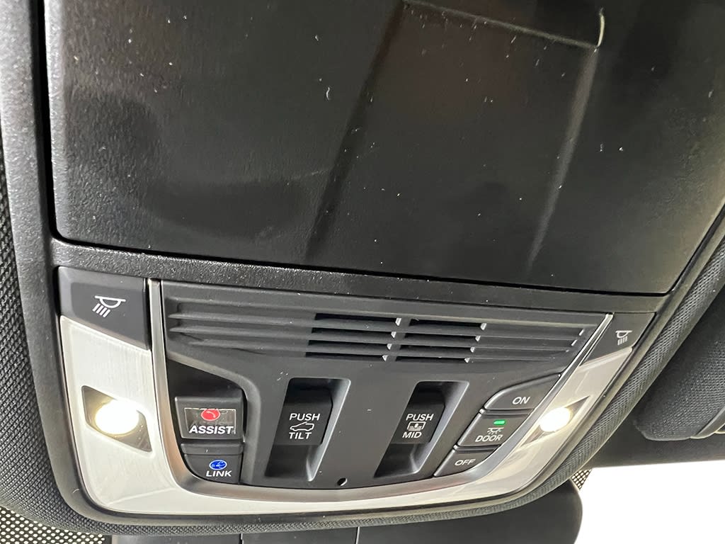 Thumbnail: 2025 Acura RDX - 29