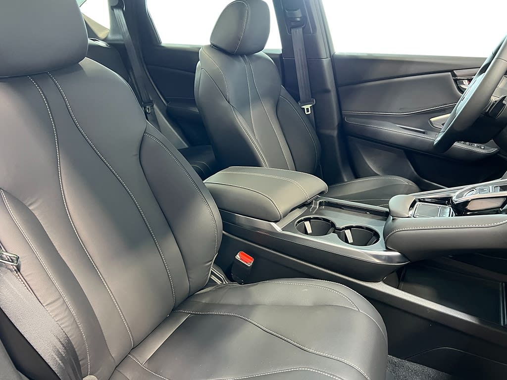 Thumbnail: 2025 Acura RDX - 12