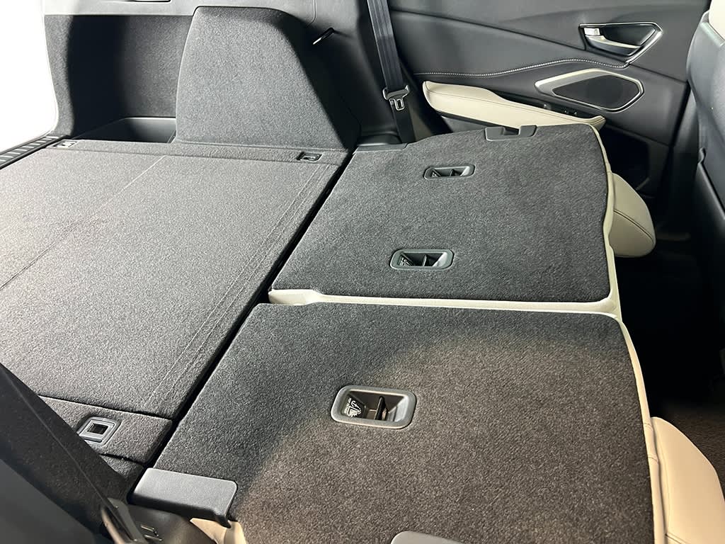 Thumbnail: 2025 Acura RDX - 11