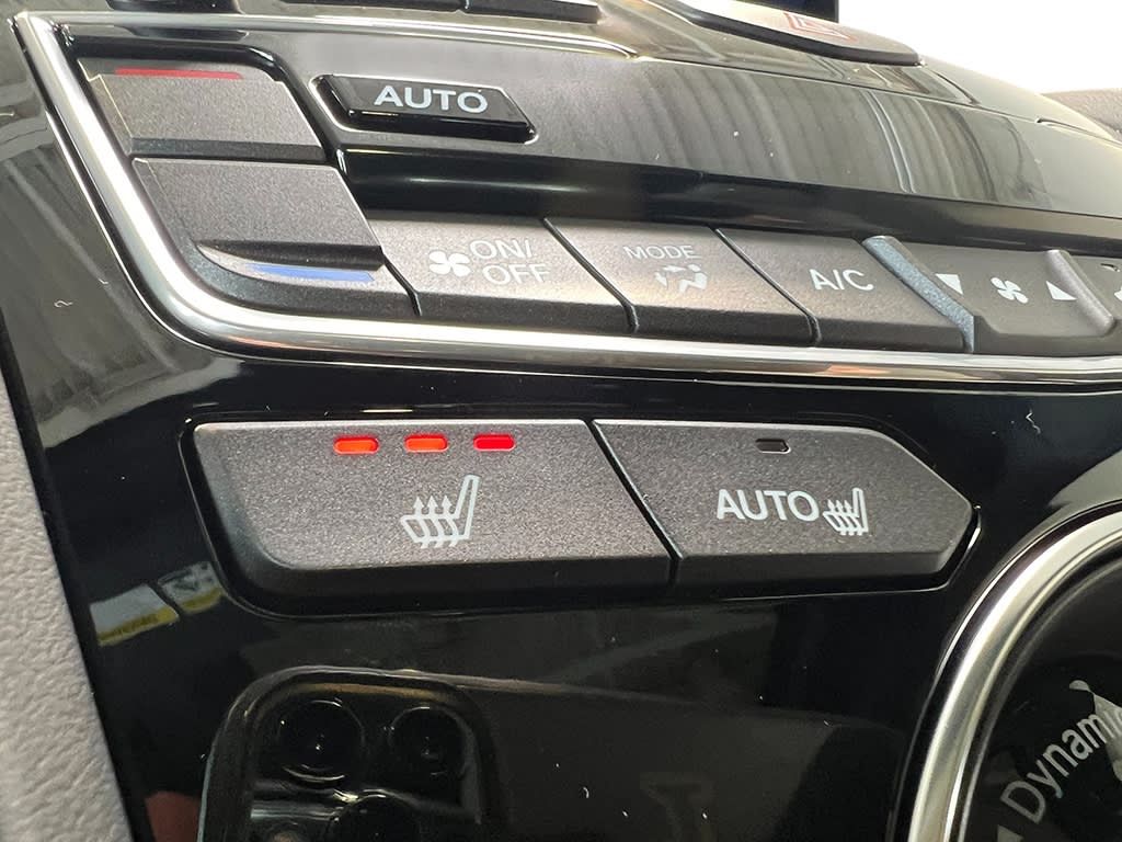 Thumbnail: 2025 Acura RDX - 25