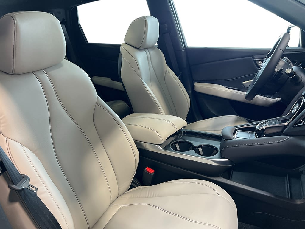 Thumbnail: 2025 Acura RDX - 36