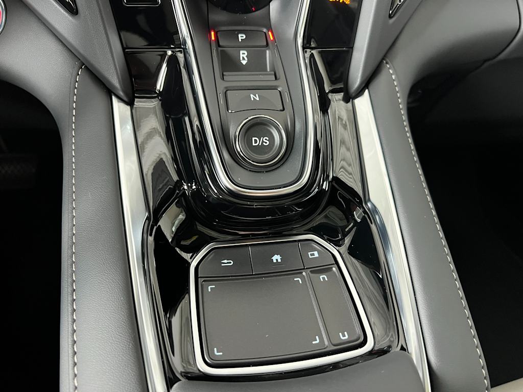 Thumbnail: 2025 Acura RDX - 15