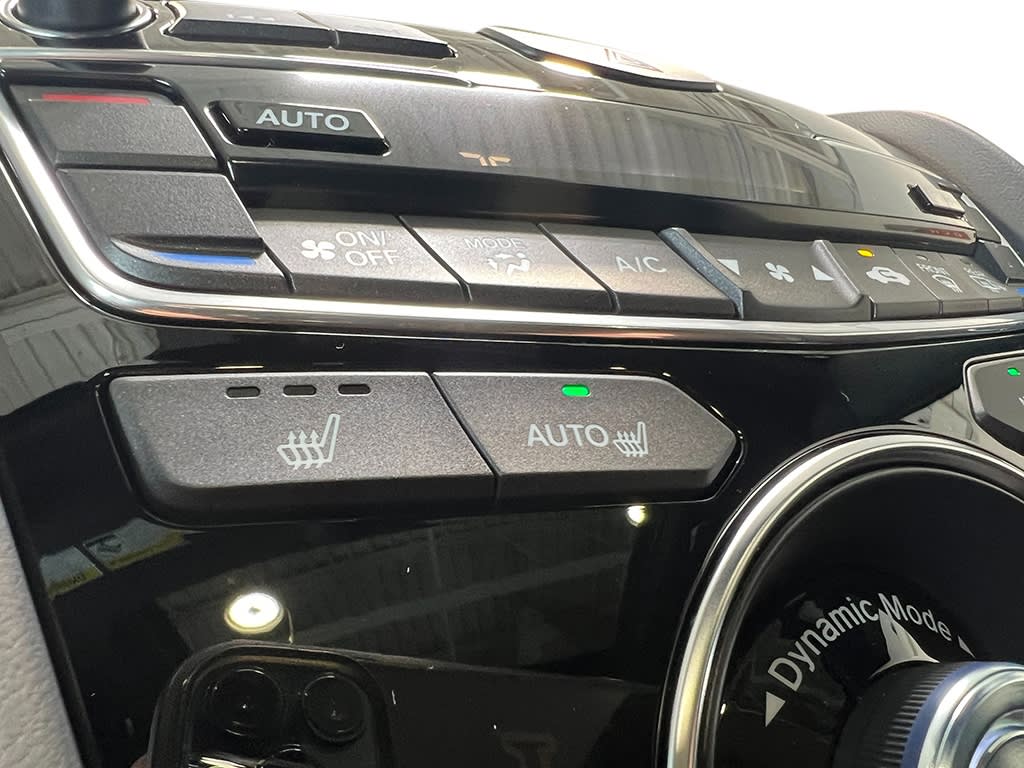 Thumbnail: 2025 Acura RDX - 25