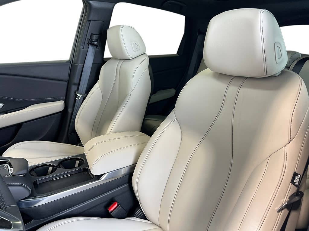 Thumbnail: 2025 Acura RDX - 10