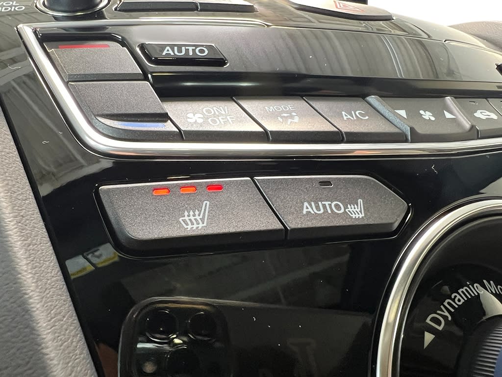 Thumbnail: 2025 Acura RDX - 24