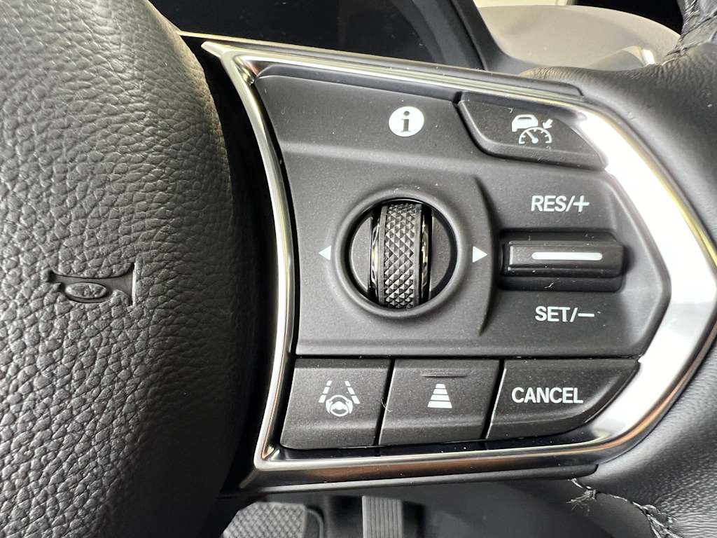 Thumbnail: 2025 Acura RDX - 22