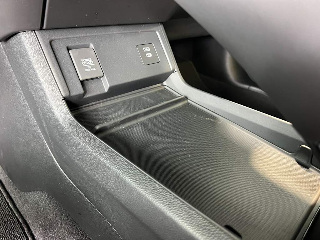 Thumbnail: 2025 Acura RDX - 26