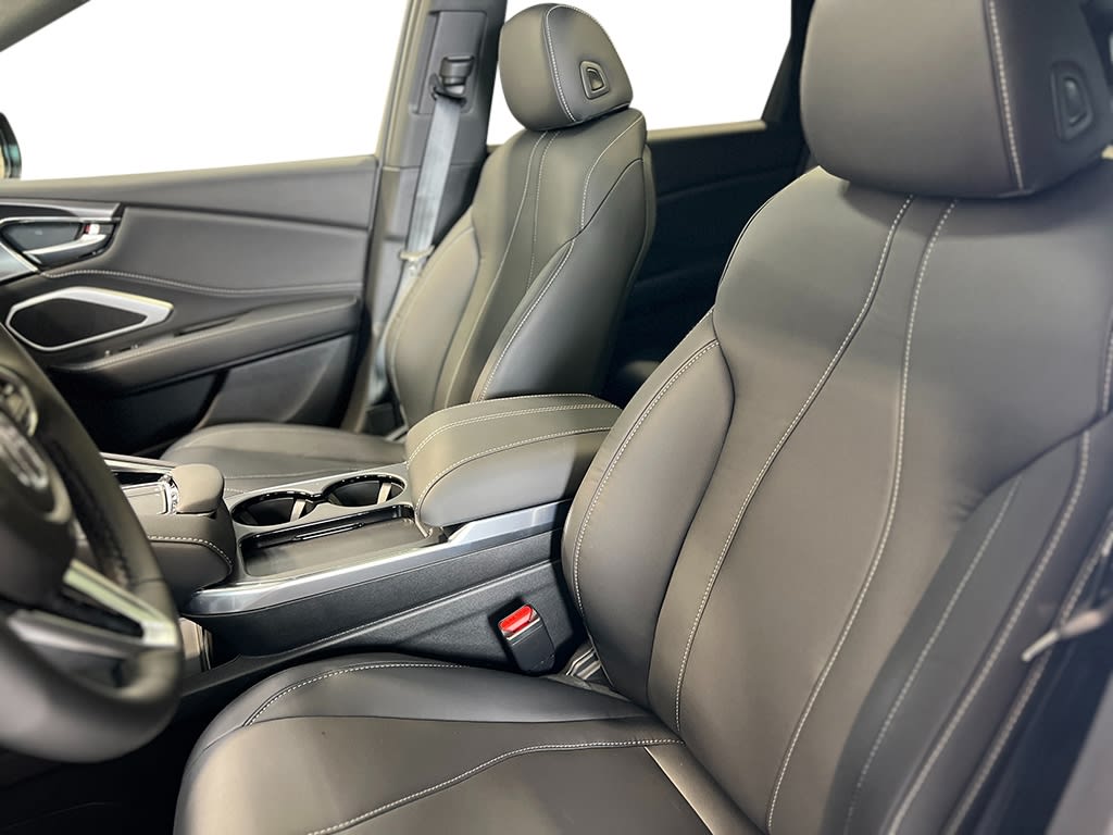 Thumbnail: 2025 Acura RDX - 11