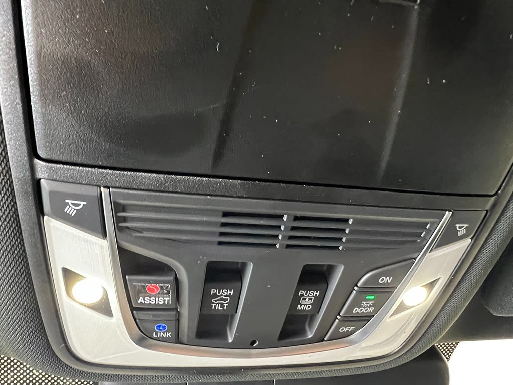 Thumbnail: 2025 Acura RDX - 29