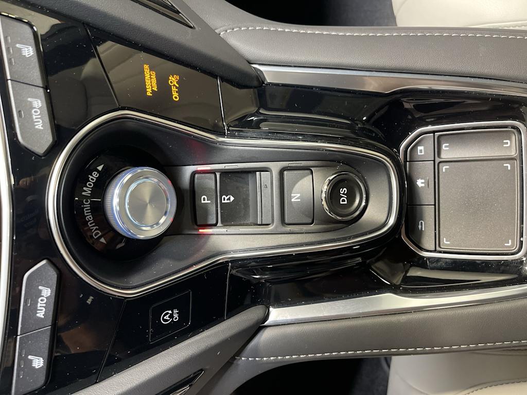 Thumbnail: 2025 Acura RDX - 16