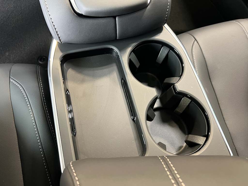 Thumbnail: 2025 Acura RDX - 15