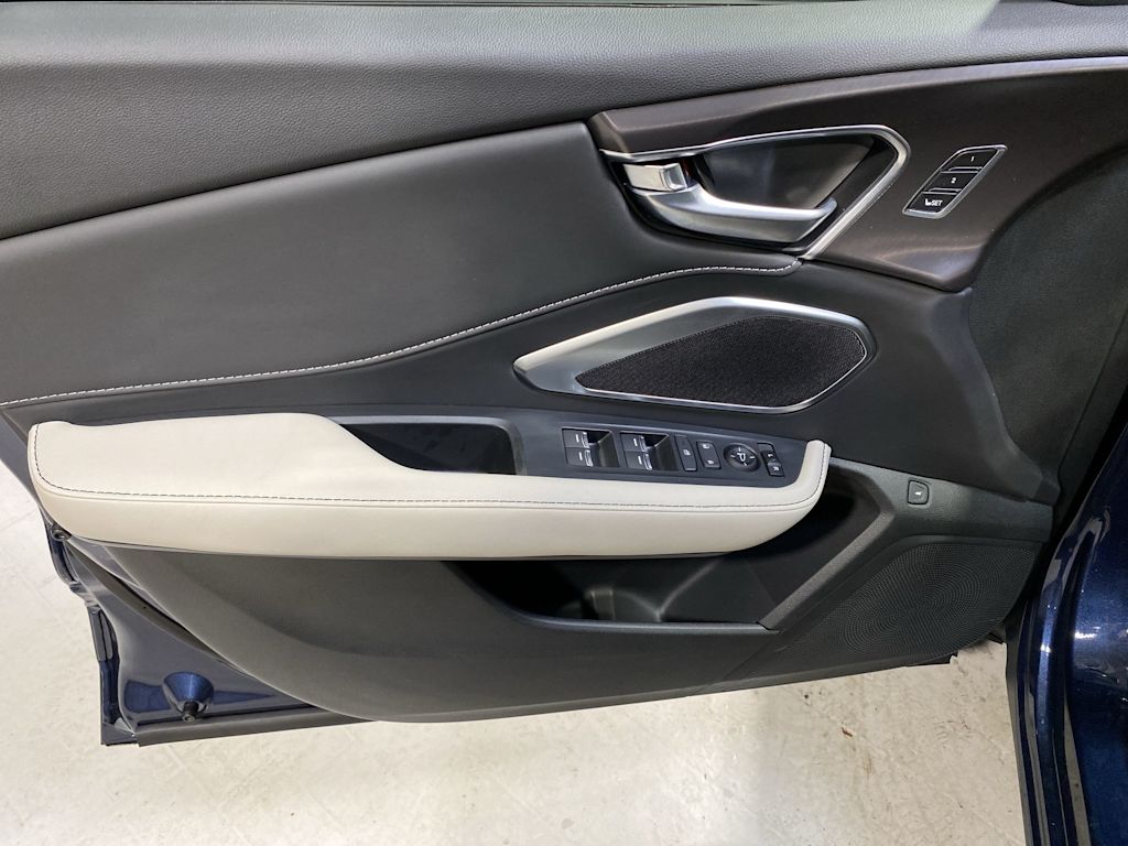 2025 Acura RDX Base 24