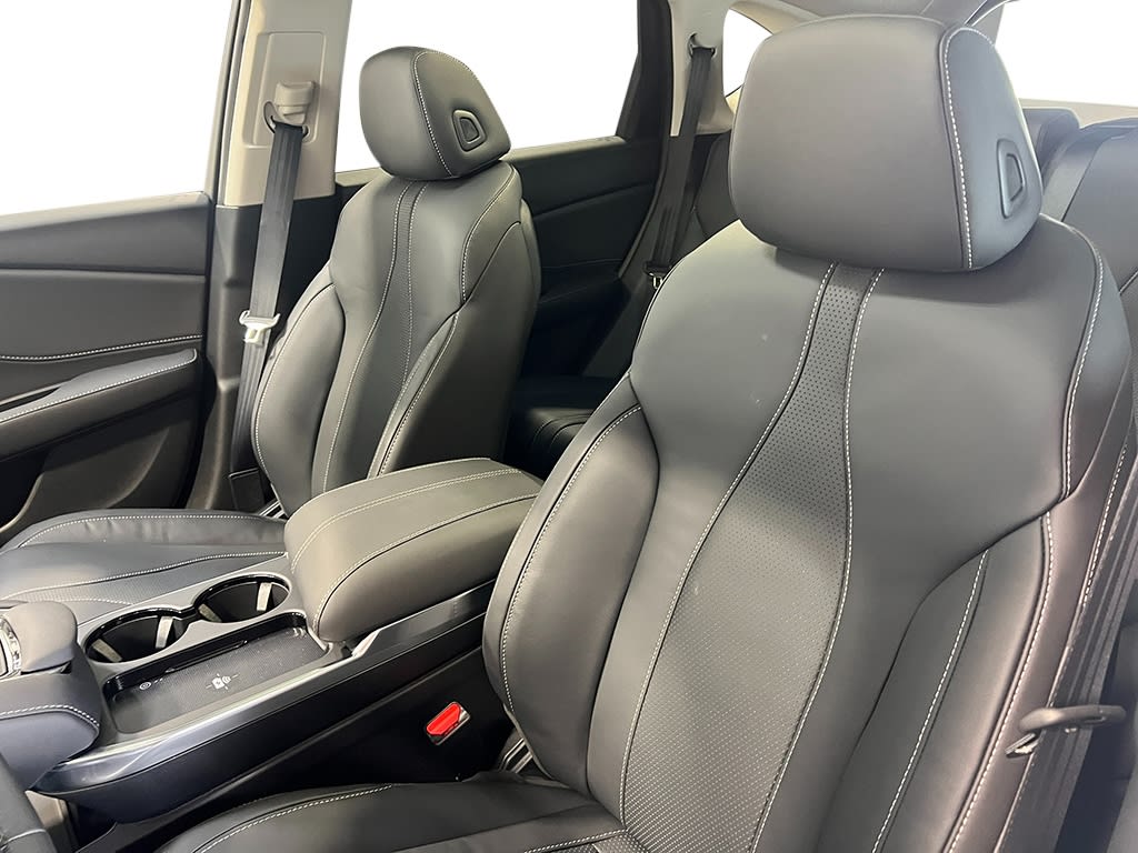 Thumbnail: 2025 Acura RDX - 10