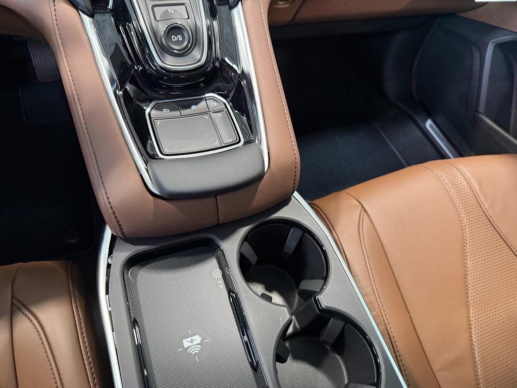 Thumbnail: 2025 Acura RDX - 15