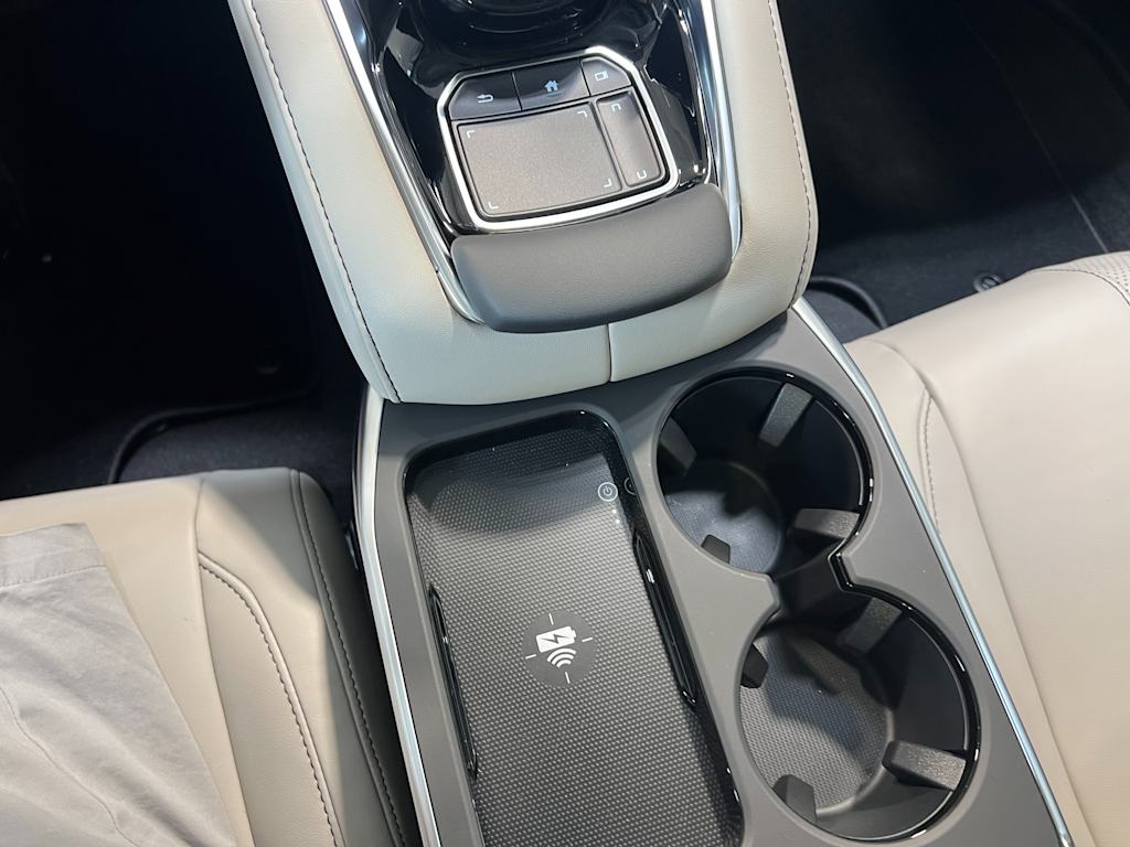 Thumbnail: 2025 Acura RDX - 15