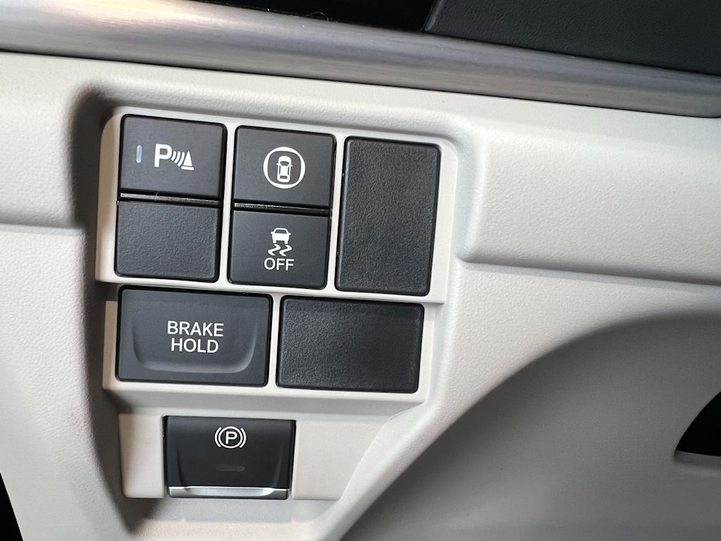 Thumbnail: 2025 Acura RDX - 26