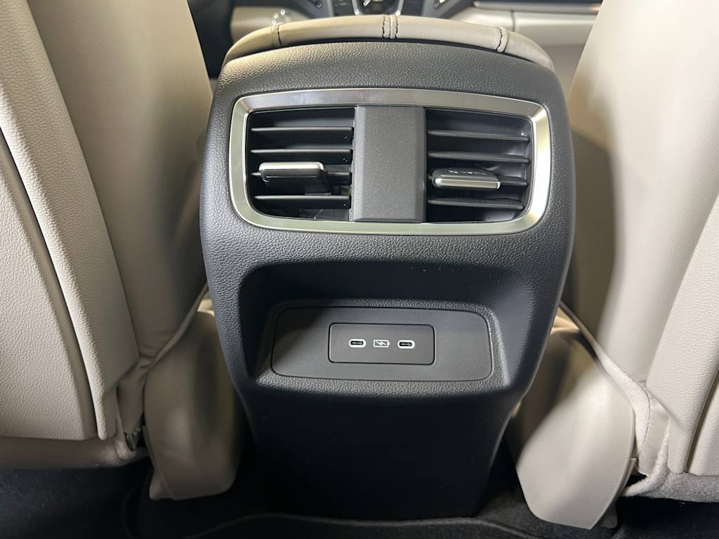 Thumbnail: 2025 Acura RDX - 31