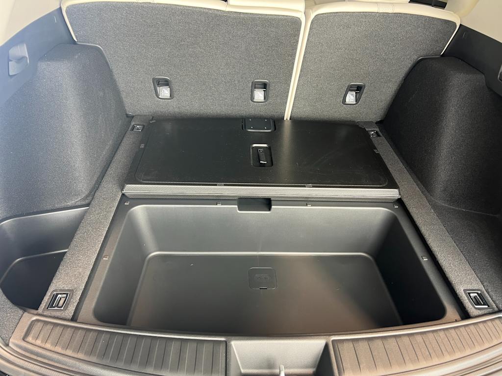 Thumbnail: 2025 Acura RDX - 32