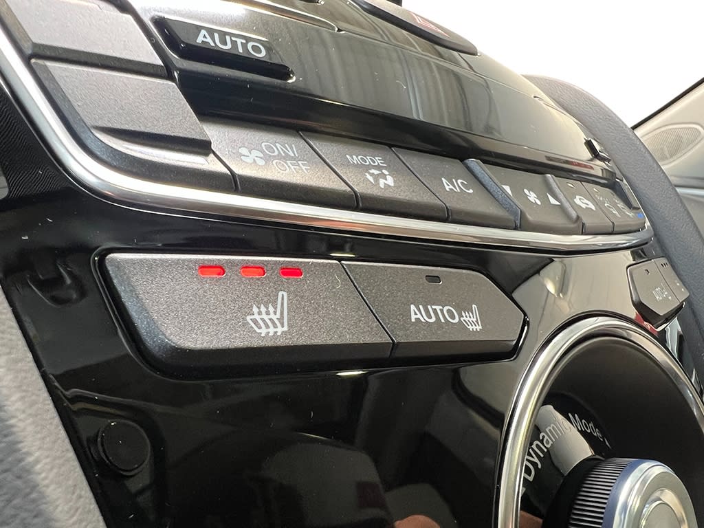 Thumbnail: 2025 Acura RDX - 25