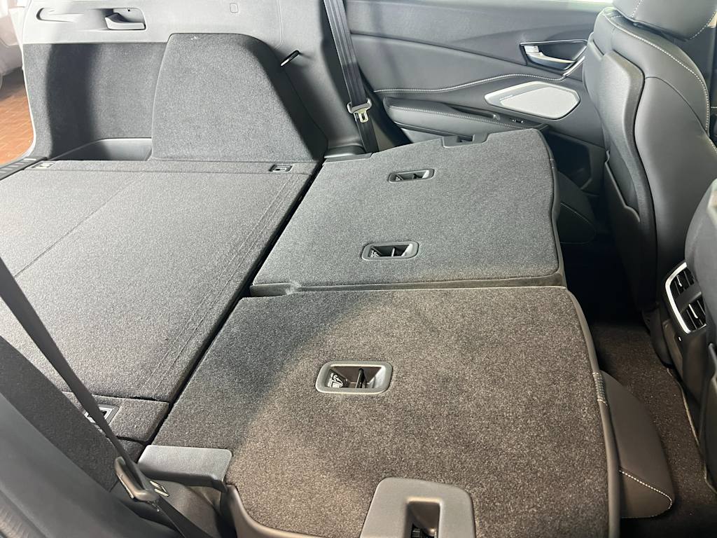 Thumbnail: 2025 Acura RDX - 12