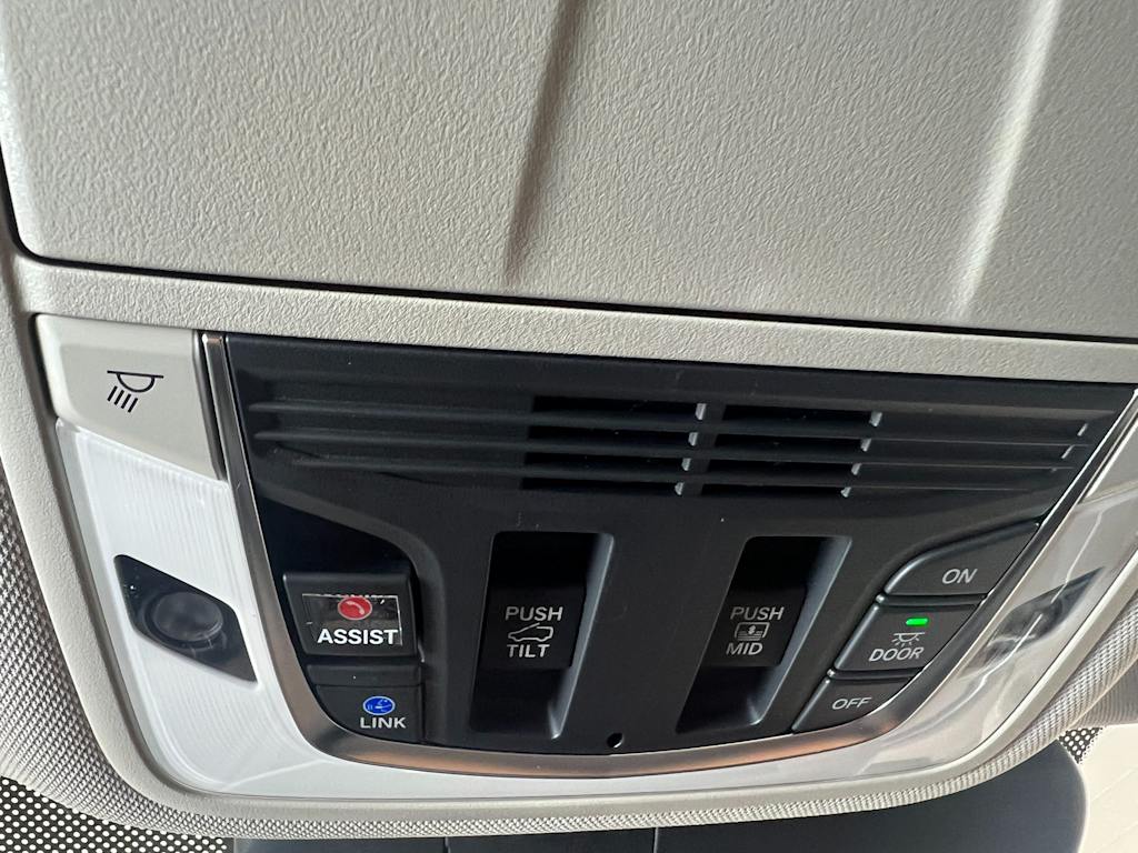 Thumbnail: 2025 Acura RDX - 27