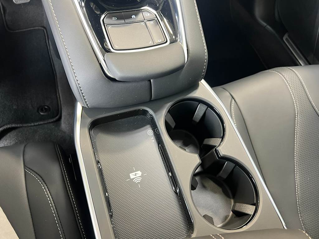 Thumbnail: 2025 Acura RDX - 14