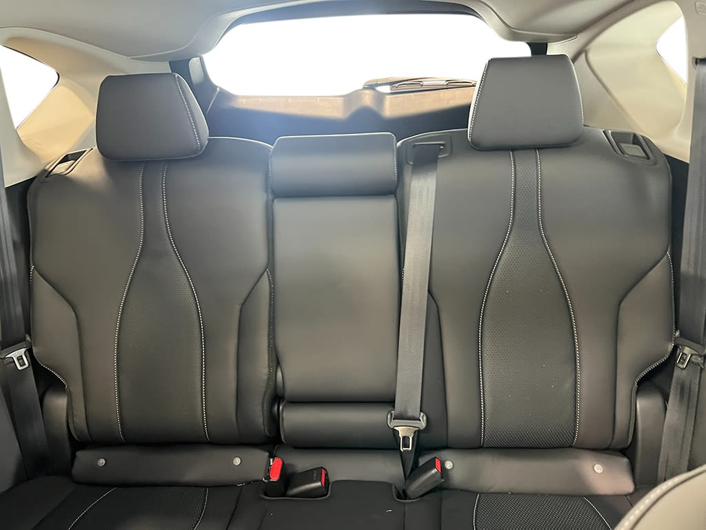 Thumbnail: 2025 Acura RDX - 35