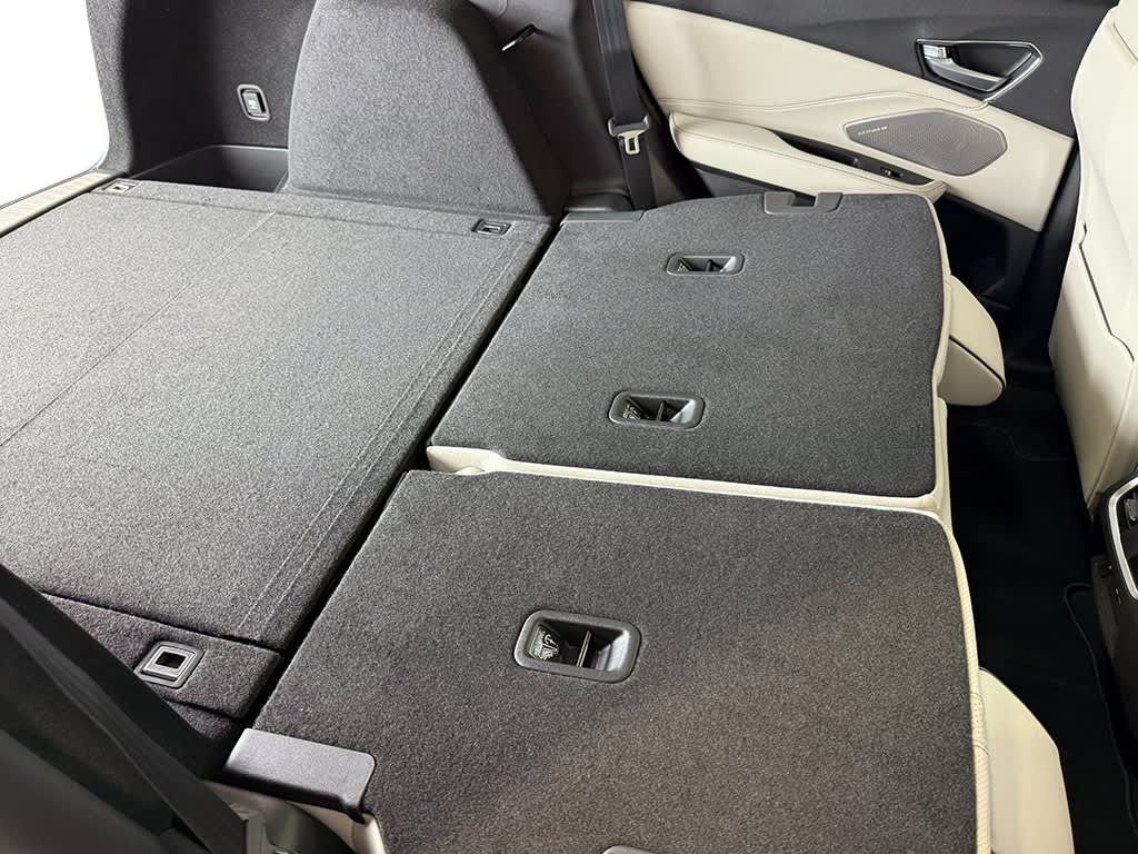 Thumbnail: 2025 Acura RDX - 12