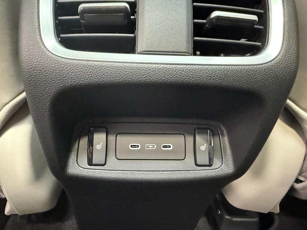 Thumbnail: 2025 Acura RDX - 34