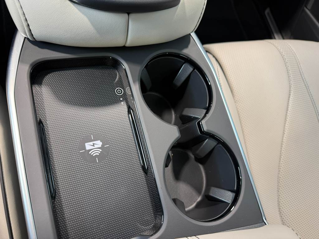 Thumbnail: 2025 Acura RDX - 32