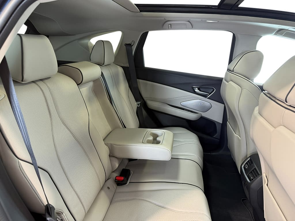 Thumbnail: 2025 Acura RDX - 36