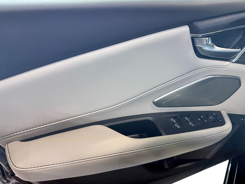 Thumbnail: 2025 Acura RDX - 27