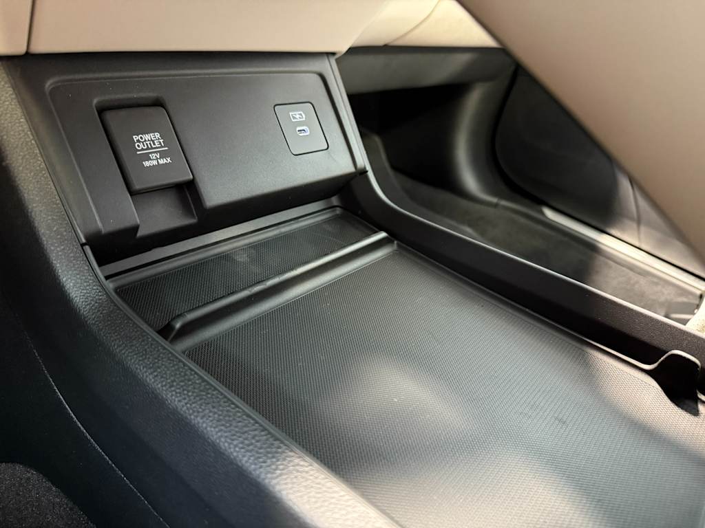 Thumbnail: 2025 Acura RDX - 28