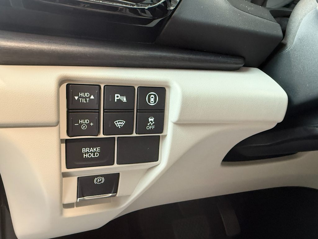 Thumbnail: 2025 Acura RDX - 26